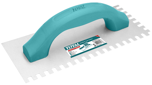 Plastering trowel with teeth